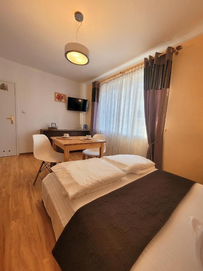 Iwona Pokoje Apartamenty Karwia Exterior foto